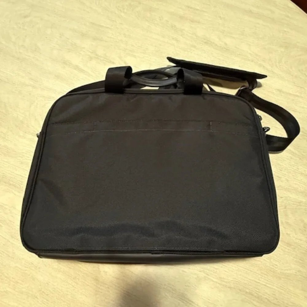 Tumi T-Tech laptop bag/briefcase.